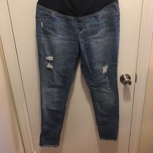 Distressed full panel maternity jeans